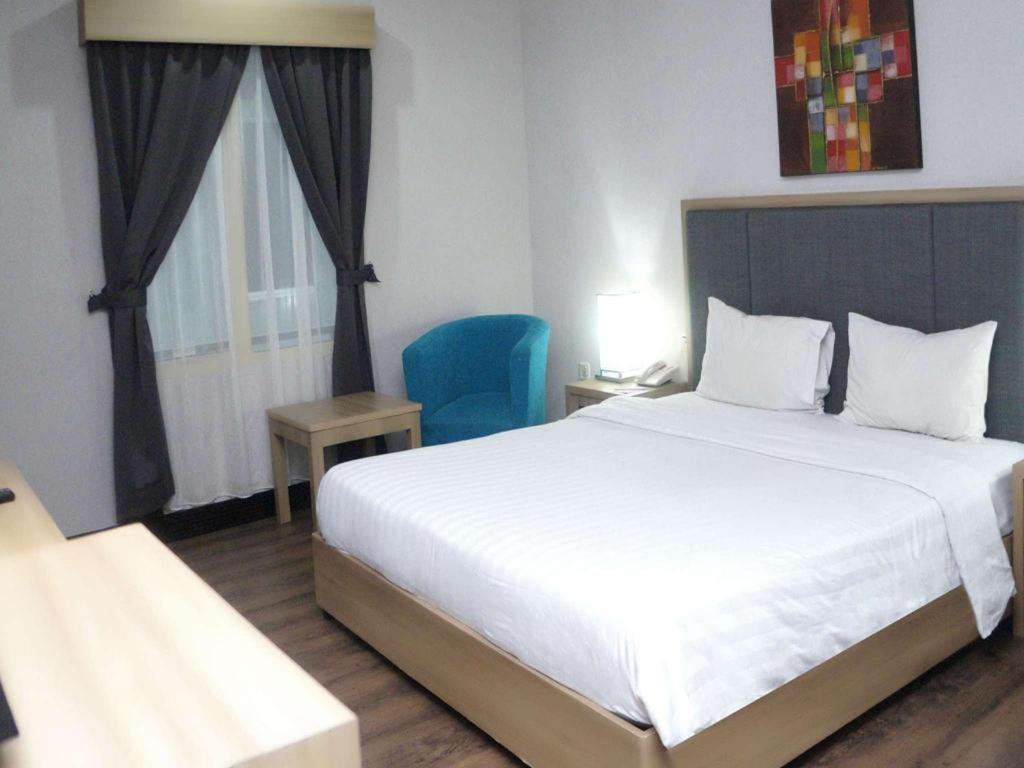 Orchardz Hotel Gajah Mada Pontianak Ngoại thất bức ảnh