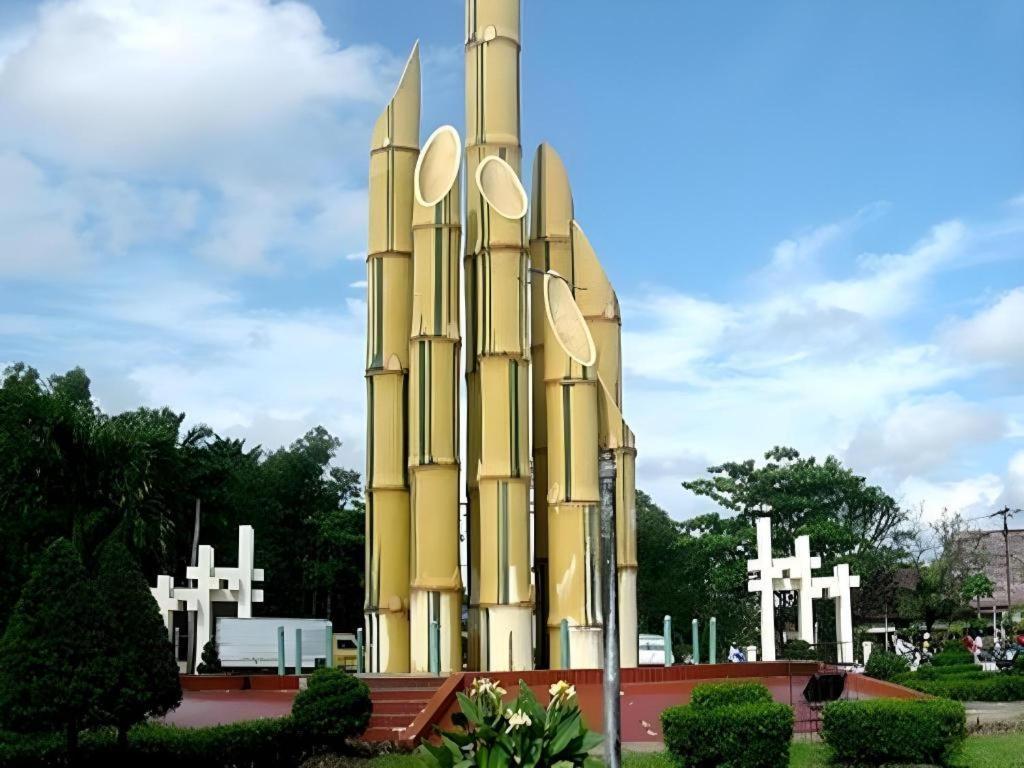 Orchardz Hotel Gajah Mada Pontianak Ngoại thất bức ảnh