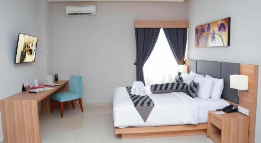 Orchardz Hotel Gajah Mada Pontianak Ngoại thất bức ảnh