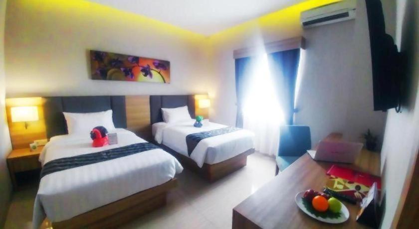 Orchardz Hotel Gajah Mada Pontianak Ngoại thất bức ảnh
