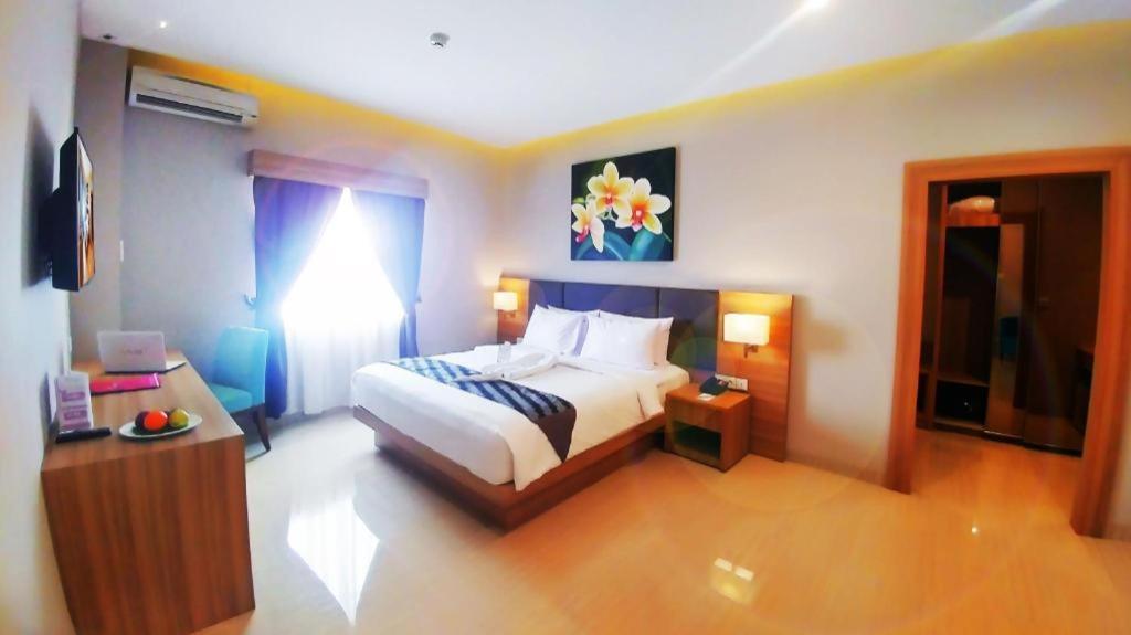Orchardz Hotel Gajah Mada Pontianak Ngoại thất bức ảnh